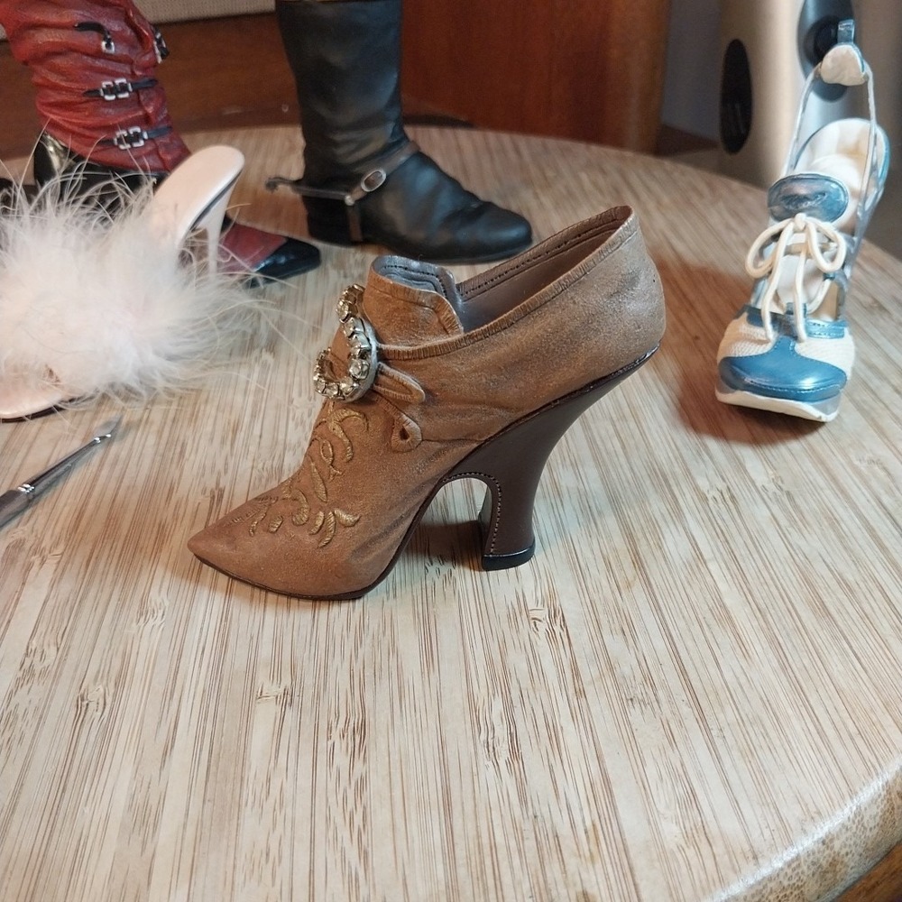 Just The Right Shoe By Raine Lot Of 6 Collector Shoes  & 2003 Trinket Box READ - Picture 7 of 16